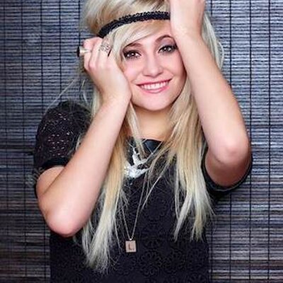 Profile Picture of Claire Newton (@clairelou15) on Twitter