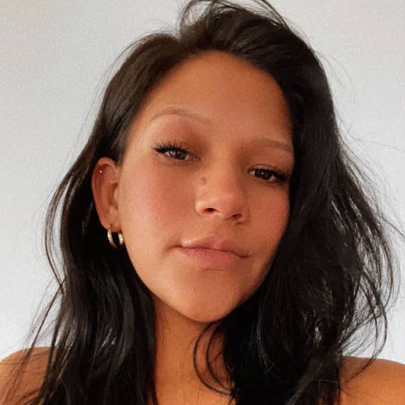 Profile Picture of Nicole Zilbert (@nicolezilbert94) on Poshmark