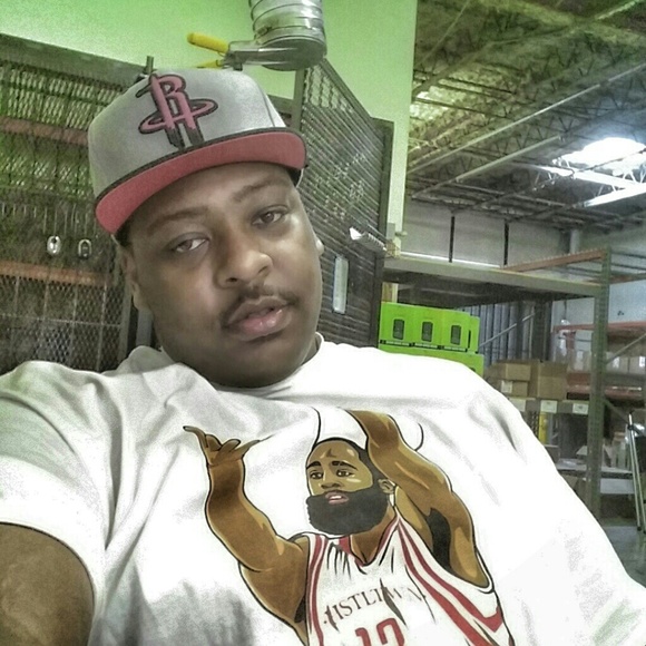 Profile Picture of Demetrius Simpson (@deesimp86) on Poshmark