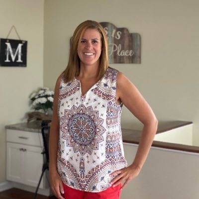 Profile Picture of Jennifer Mullenax (@jmullenax) on Twitter