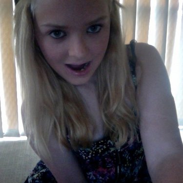 Profile Picture of PaigeFielding (@PaigeFielding) on Twitter