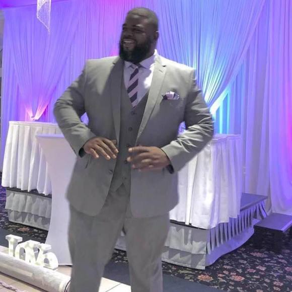 Profile Picture of Joshua Sheppard (@joshua_sheppard) on Poshmark