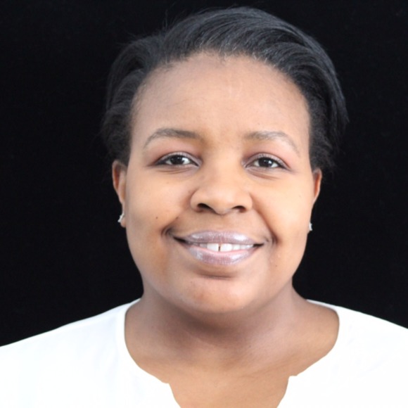 Profile Picture of Dahlia Daubon (@dahls74) on Poshmark