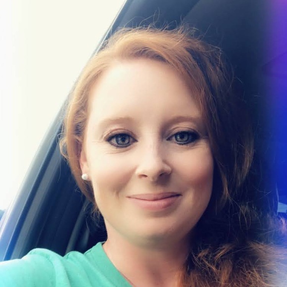 Profile Picture of Kimberly Witcher (@kimberlywitcher) on Poshmark