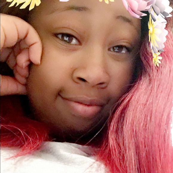Profile Picture of Jazmine Morris (@jazminelovely) on Poshmark