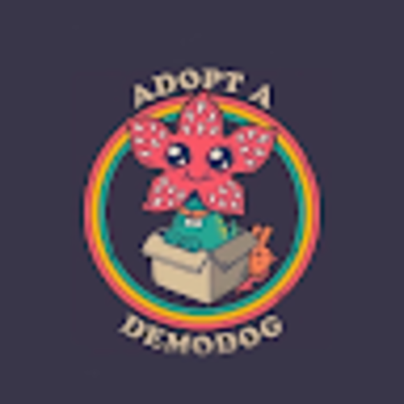 Profile Picture of Danielle Gatewood (@daniellegatewoo) on Poshmark