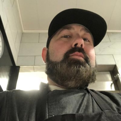 Profile Picture of Michael England (@Chefymikee) on Twitter