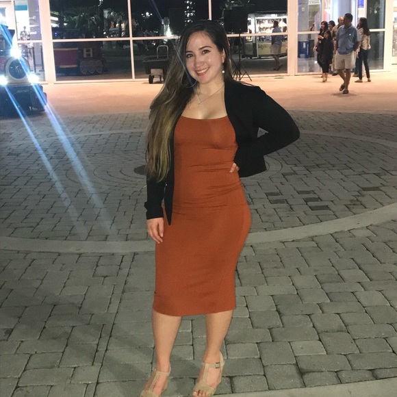 Profile Picture of Samantha Rosario (@srsamantha278) on Poshmark
