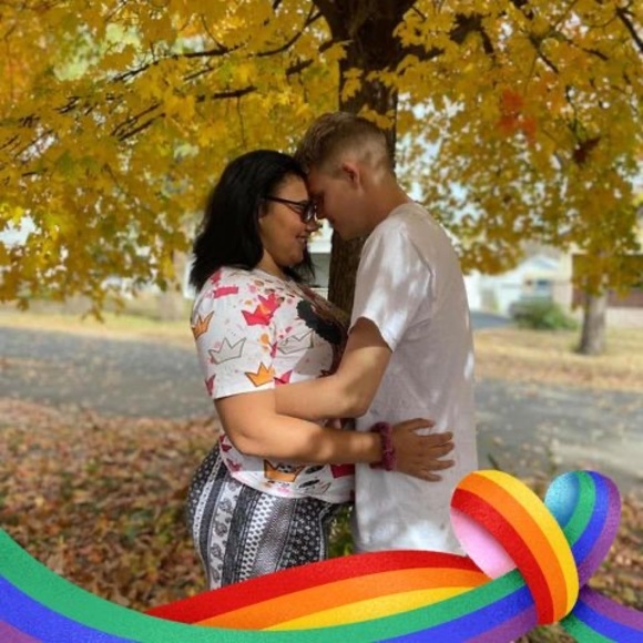 Profile Picture of Destyni Schneider (@destynischneide) on Poshmark