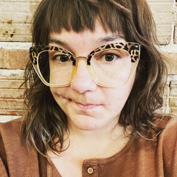 Profile Picture of Emily Kohlhepp (@emily_kohlhepp) on Poshmark