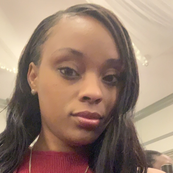 Profile Picture of Tianna Nelson (@tiannanelson88) on Poshmark