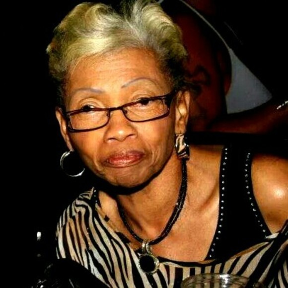 Profile Picture of Jean Rice (@grayfox1000) on Poshmark