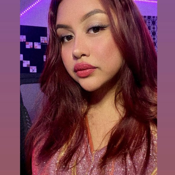 Profile Picture of Itzel Ruiz (@itzelbstida13) on Poshmark