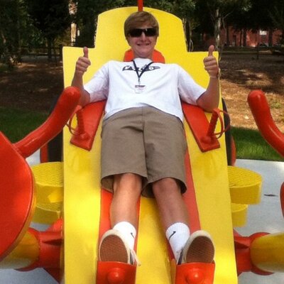 Profile Picture of Josh Sharpe (@Moped_racer41) on Twitter