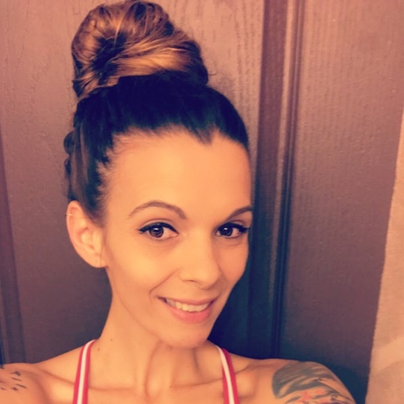 Profile Picture of Brandy Piorkowski (@b_piorkowski) on Poshmark