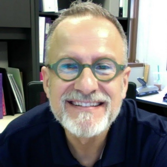 Profile Picture of Kevin Heling (@kevin_heling) on Poshmark