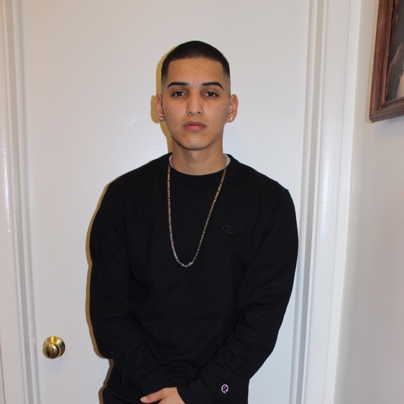 Profile Picture of Drew Calvillo (@superduperdrew) on Poshmark