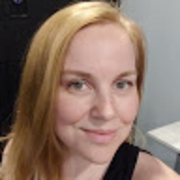 Profile Picture of Chrissy Diebold (@chrissydeebs) on Poshmark