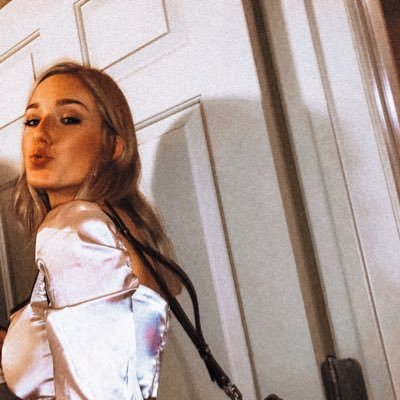 Profile Picture of Alyssa Giles (@alyssa_dlea) on Twitter