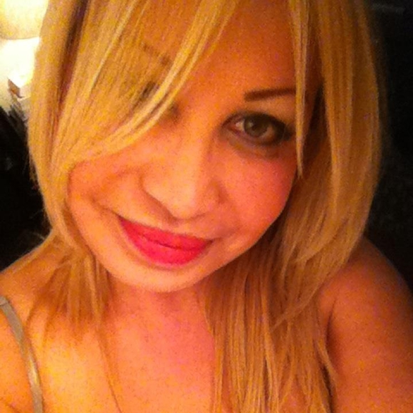 Profile Picture of Michi Michi (@robert2647) on Poshmark