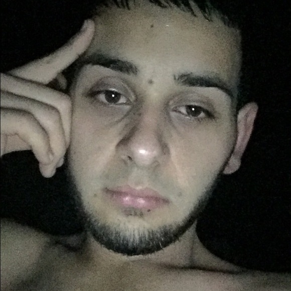 Profile Picture of Anthony Esposito (@antespo) on Poshmark