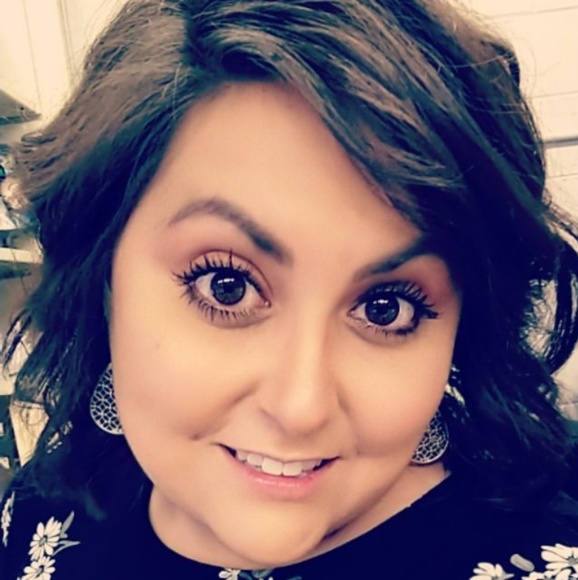 Megan Prelipp - Poshmark Profile Picture of Megan Prelipp (@mprelipp16) on Poshmark