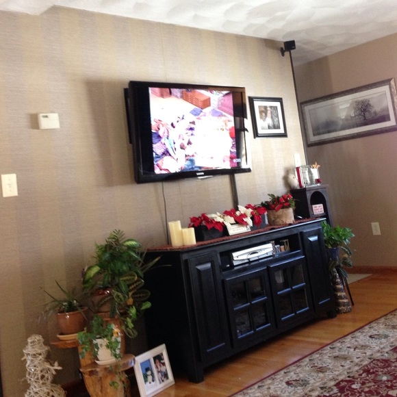 Profile Picture of Paul Rob (@robargep) on Poshmark