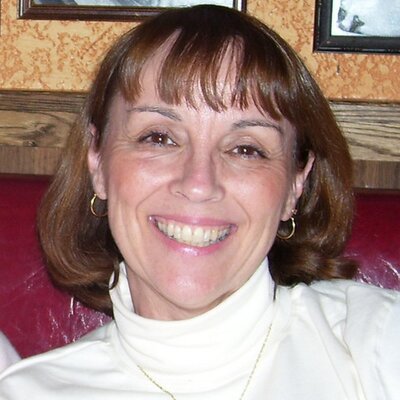 Profile Picture of Laurie Pellito (@LaneAmalia) on Twitter