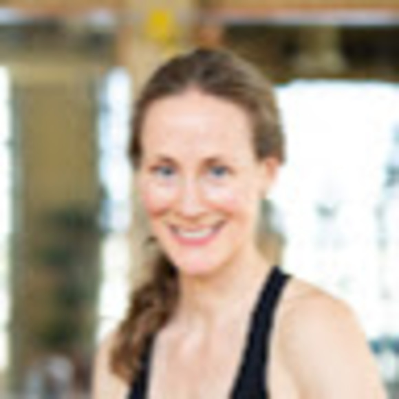 Profile Picture of Robin Truxel (@robintruxel) on Poshmark