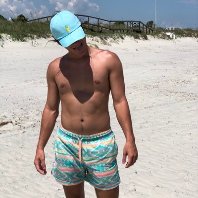 Profile Picture of Sean  🍍 (@SeanBogle_) on Twitter