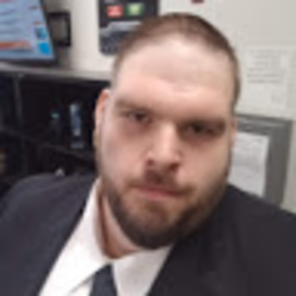 Profile Picture of Robert Vickers (@robert_vickers) on Poshmark