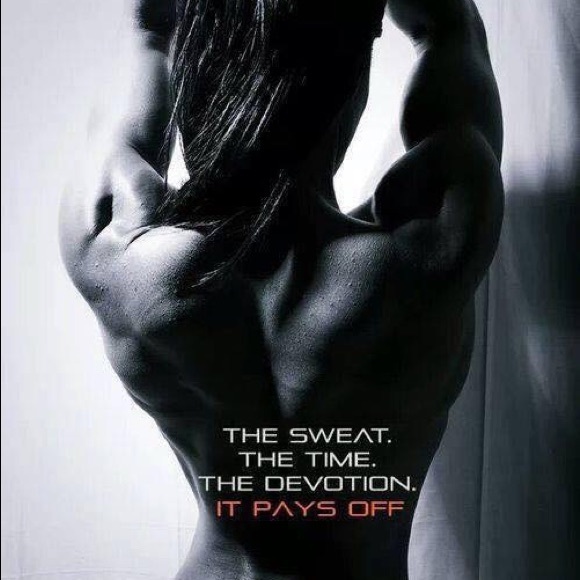 Profile Picture of Rosi Khazoom (@rozdoll) on Poshmark