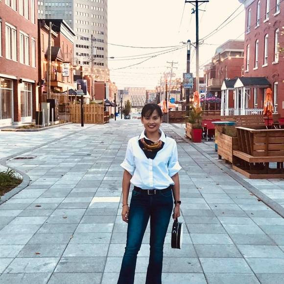 Profile Picture of Melanie Radovan-bolduc (@melradovan) on Poshmark