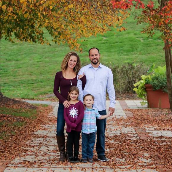 Profile Picture of Elissa Lahart (@elahart68) on Poshmark