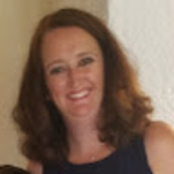 Kelly Fravert - Poshmark Profile Picture of Kelly Fravert (@kellyfravert) on Poshmark