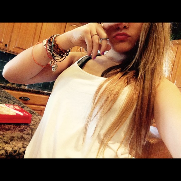 Emily Papenberg - Poshmark Profile Picture of Emily Papenberg (@emilypapenberg) on Poshmark