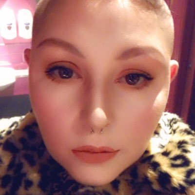 Profile Picture of Janine Kate Elizabeth Morris (@JanineZombie93) on Twitter