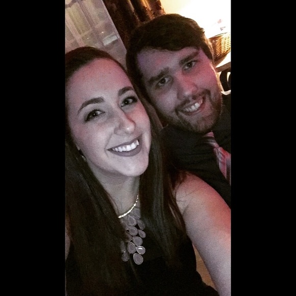 Profile Picture of Melanie Winslow (@melstebbs) on Poshmark