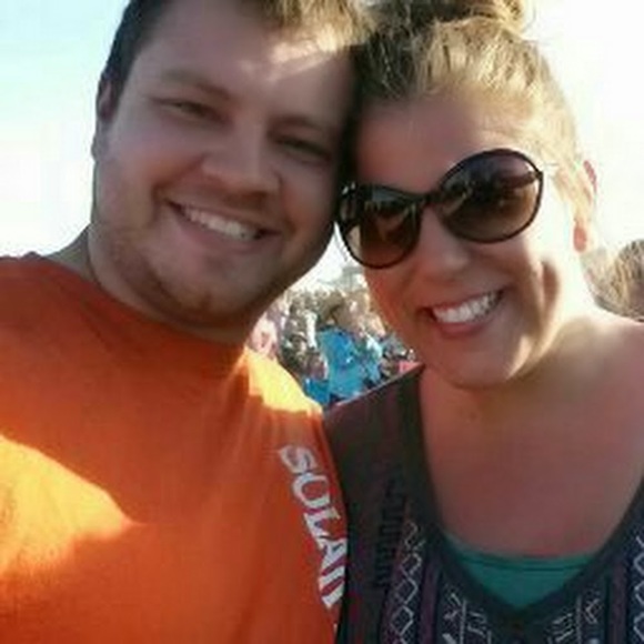 Profile Picture of Nicky Bechthold (@nbechthold) on Poshmark