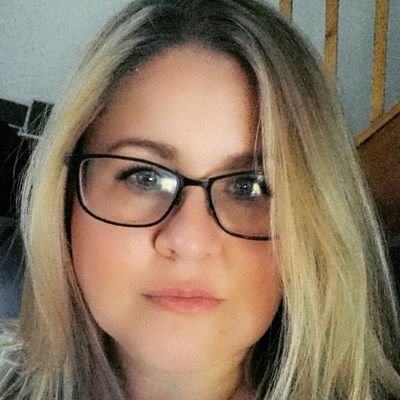 Profile Picture of Louise Cooper (@Louise_C1909) on Twitter