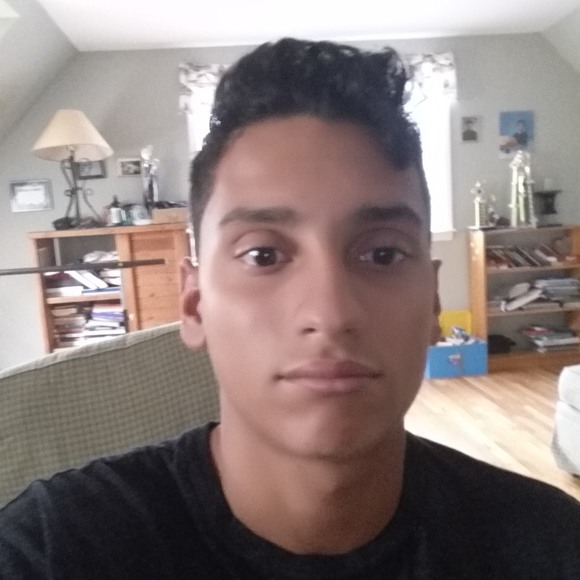 Profile Picture of Michael Salcedo (@mikesalcedo30) on Poshmark