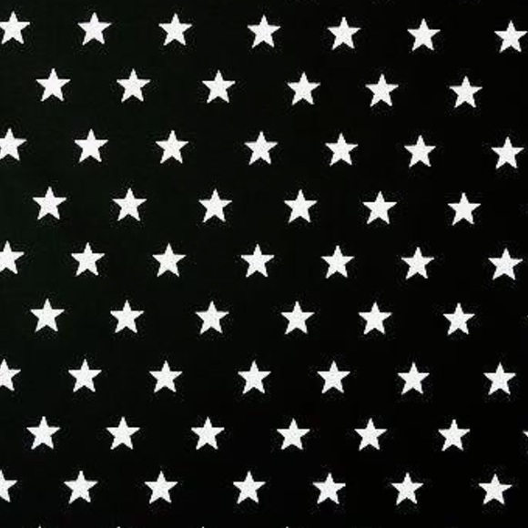 Profile Picture of Nikki Ekstrom (@nikkieks) on Poshmark