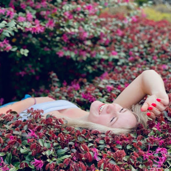 Profile Picture of Dana Boxey (@boxeyd) on Poshmark