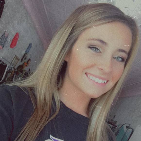 Bayleigh Portman - Poshmark Profile Picture of Bayleigh Portman (@portmanbayleigh) on Poshmark