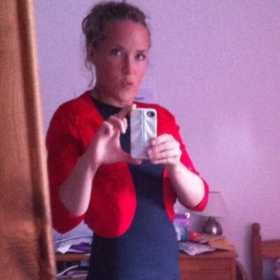 Profile Picture of Charlotte Browning (@yogasinger) on Twitter