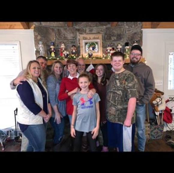 Profile Picture of Dottie Cox (@dotcox53) on Poshmark