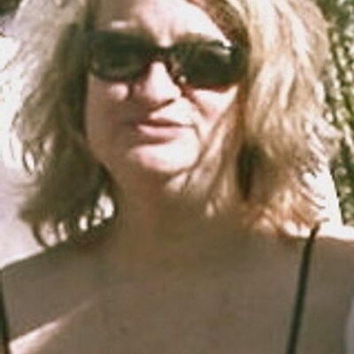 Profile Picture of Laura Hinton (@laurahinton12) on Twitter