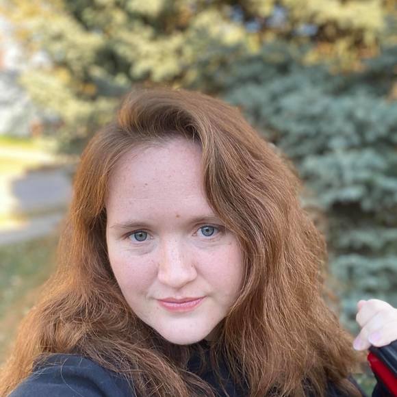 Profile Picture of Audrey Lantigua (@audreylantigua) on Poshmark