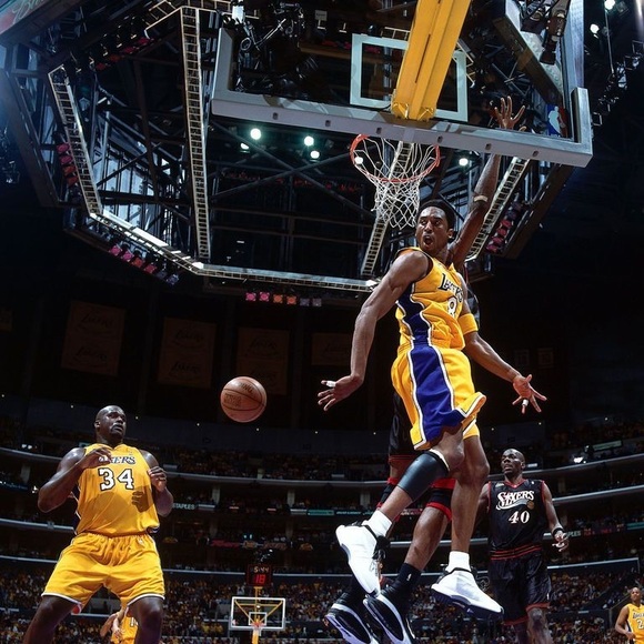 Profile Picture of Edgar Bernal (@edgarbernal376) on Poshmark