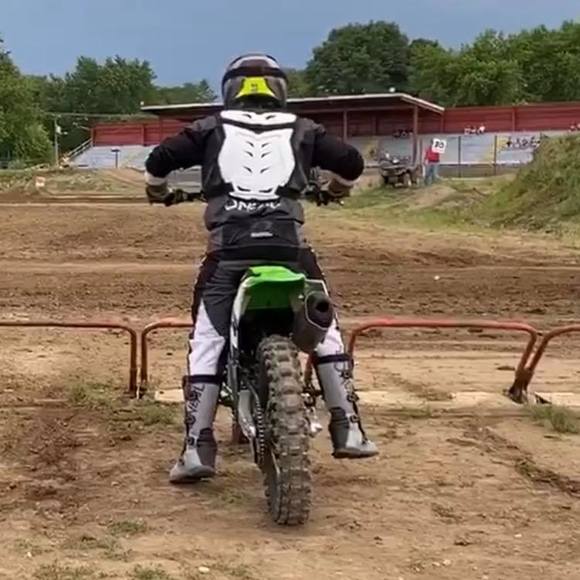 Profile Picture of Nicholas Husarik (@nicholashusarik) on Poshmark